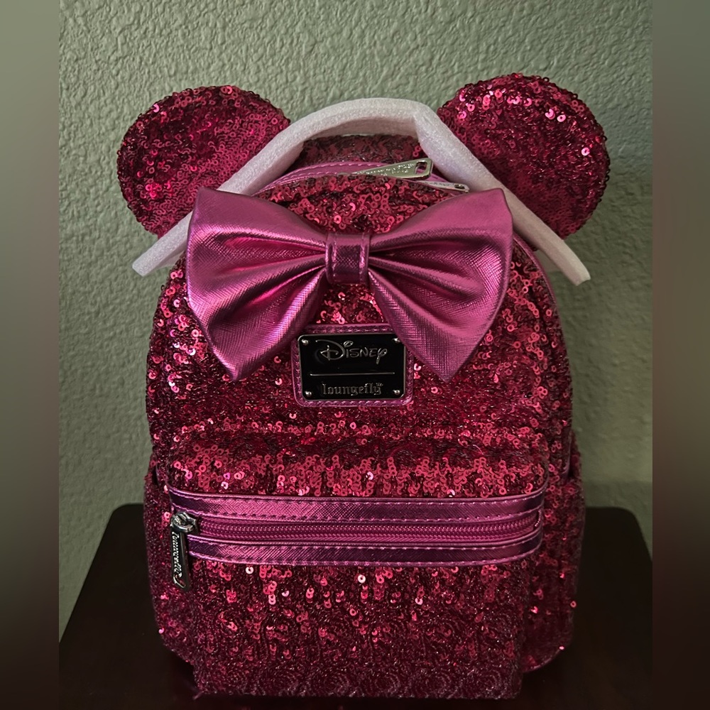 BRAND NEW WITH TAGS! DISNEY X LOUNGEFLY magenta sequins mini backpack